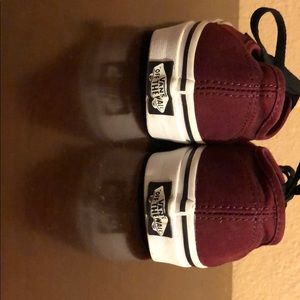 Authentic unisex vans color burgundy